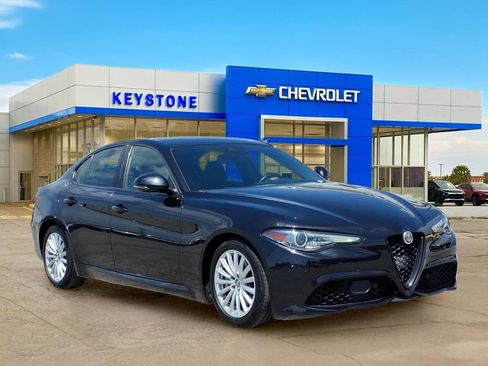 Used 2023 Alfa Romeo Giulia Sprint RWD image 1