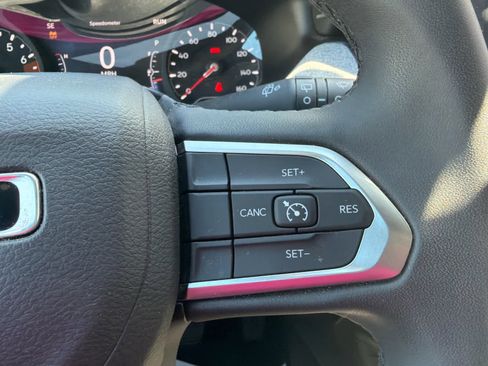 Used 2024 Jeep Compass Latitude AWD/4WD image 24