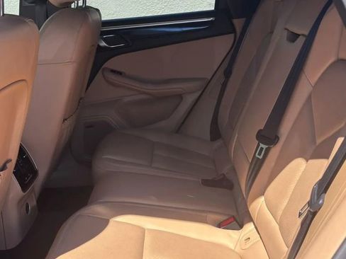 Used 2018 Porsche Macan Sport Edition image 10