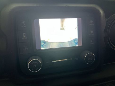 Used 2021 Jeep Gladiator Sport w/ Auxiliary Switch Group AWD/4WD image 15
