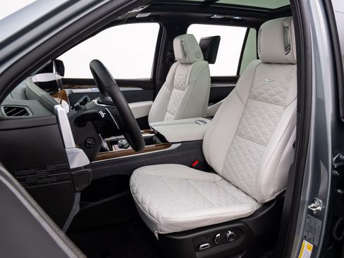 New 2026 Cadillac Escalade Platinum Sport w/ LPO, ONYX Package image 14