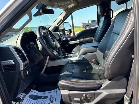 Used 2017 Ford F150 Lariat w/ Equipment Group 502A Luxury AWD/4WD image 8