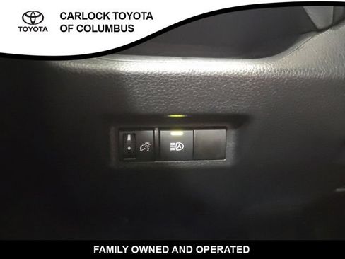 Used 2021 Toyota RAV4 LE AWD/4WD image 25