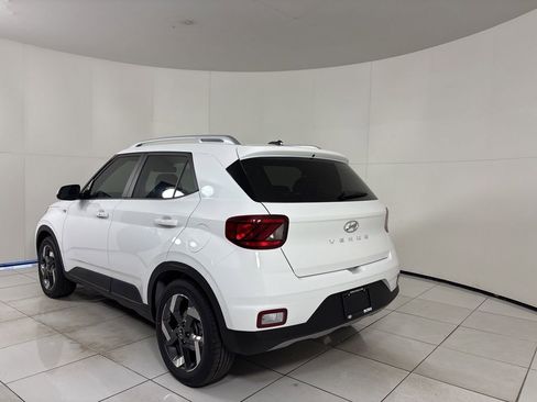 New 2026 Hyundai Venue SEL image 3