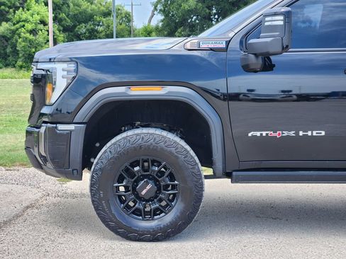 Used 2024 GMC Sierra 2500 AT4X AWD/4WD image 8