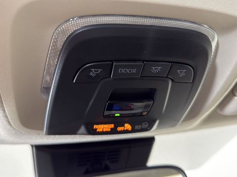 Used 2024 Toyota Corolla LE image 38