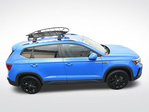 Used 2023 Volkswagen Taos SE w/ Black Wheel Package FWD image 29