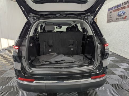 Used 2023 Jeep Grand Cherokee L Limited w/ Luxury Tech Group II image 10