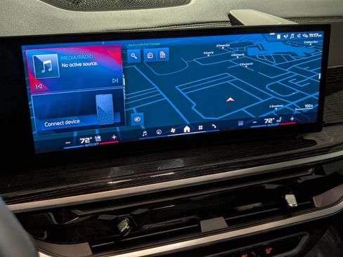 Used 2024 BMW X5 M60i w/ Climate Comfort Package image 31