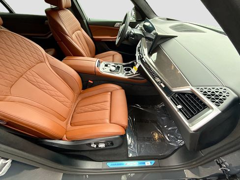 New 2026 BMW X7 M60i image 16