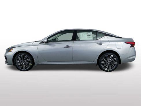 New 2025 Nissan Altima 2.5 SL image 6