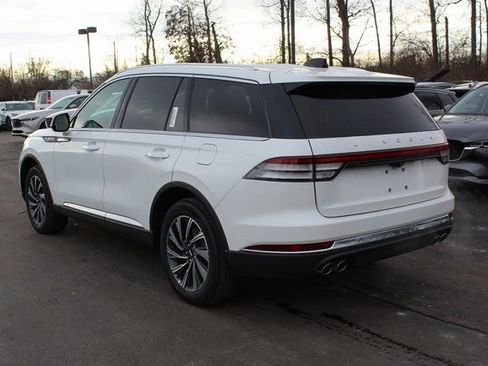 New 2026 Lincoln Aviator AWD image 5