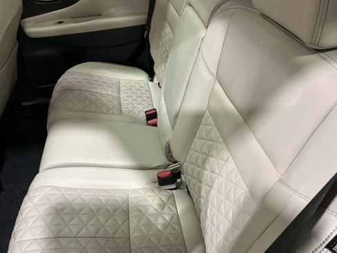 Used 2024 Nissan Murano Platinum w/ Cargo Package image 5