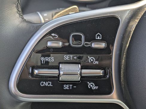 Certified 2022 Mercedes-Benz GLC 300 4MATIC w/ Premium Package Lite image 11