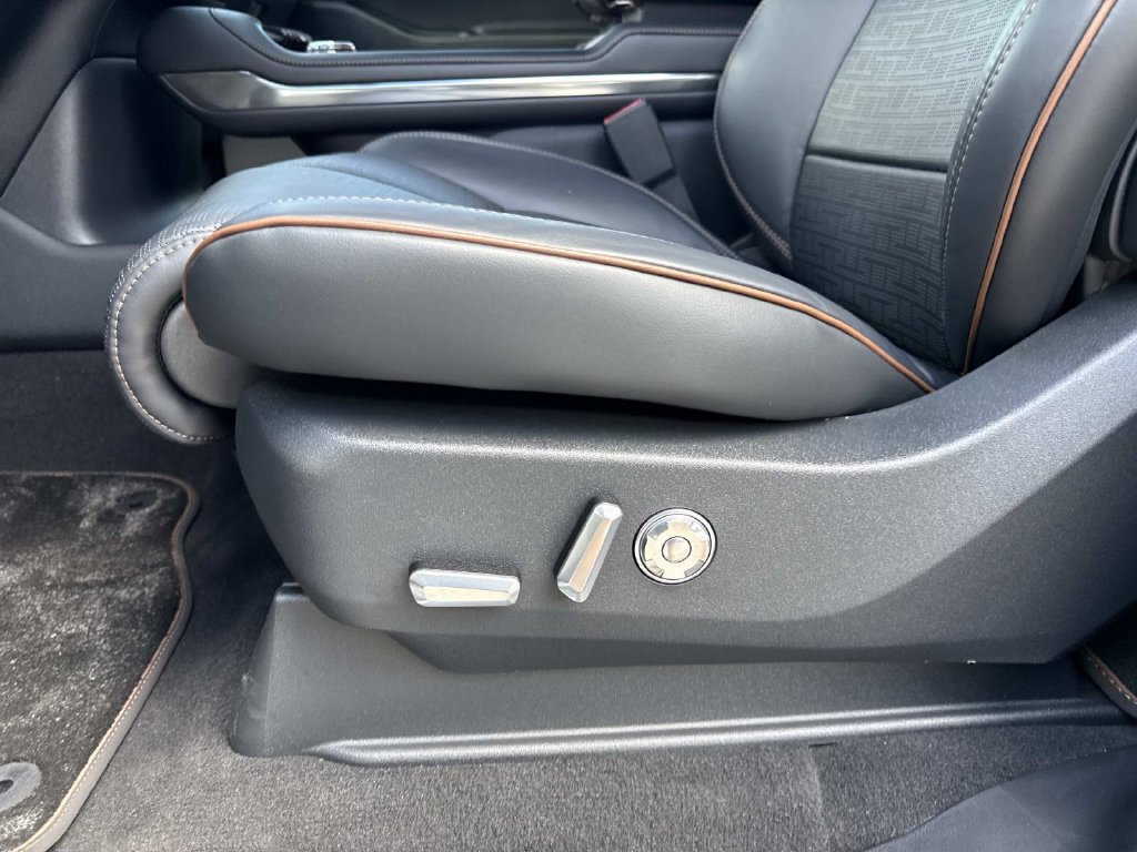 New 2027 Lincoln Navigator Black Label AWD/4WD image 22