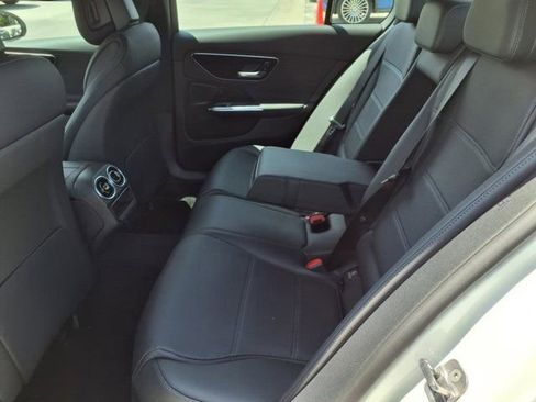New 2025 Mercedes-Benz C 300 4MATIC Sedan image 17