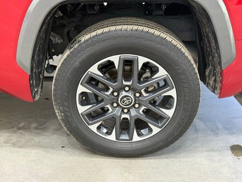 Used 2022 Toyota Tundra Limited image 43