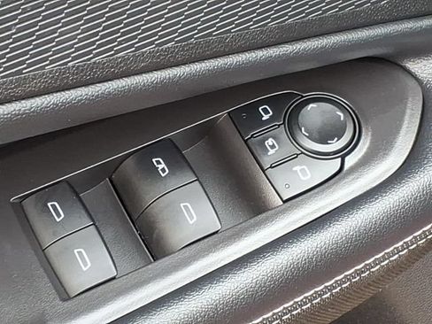 Used 2024 Chevrolet Blazer EV LT AWD/4WD image 17