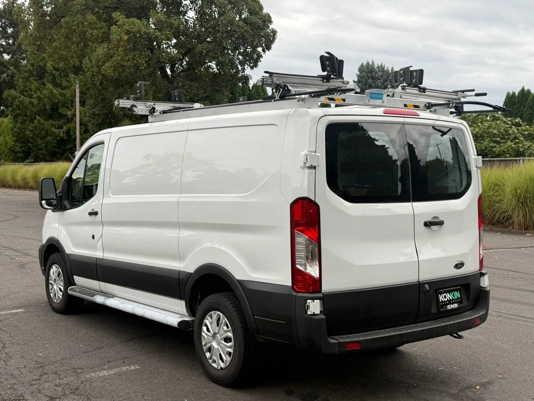 Used 2020 Ford Transit 250 Low Roof w/ Exterior Upgrade Package RWD image 4