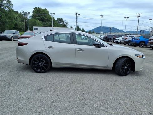 Used 2024 MAZDA MAZDA3 s FWD image 3