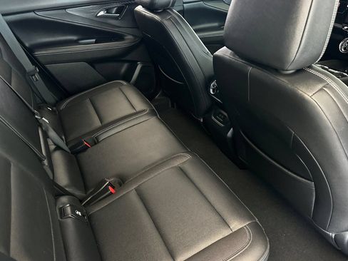 Used 2024 Chevrolet Blazer EV LT AWD/4WD image 19