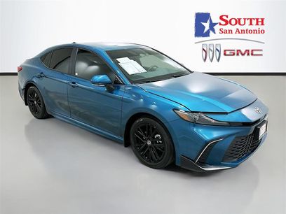 Used 2025 Toyota Camry SE w/ Convenience Package
