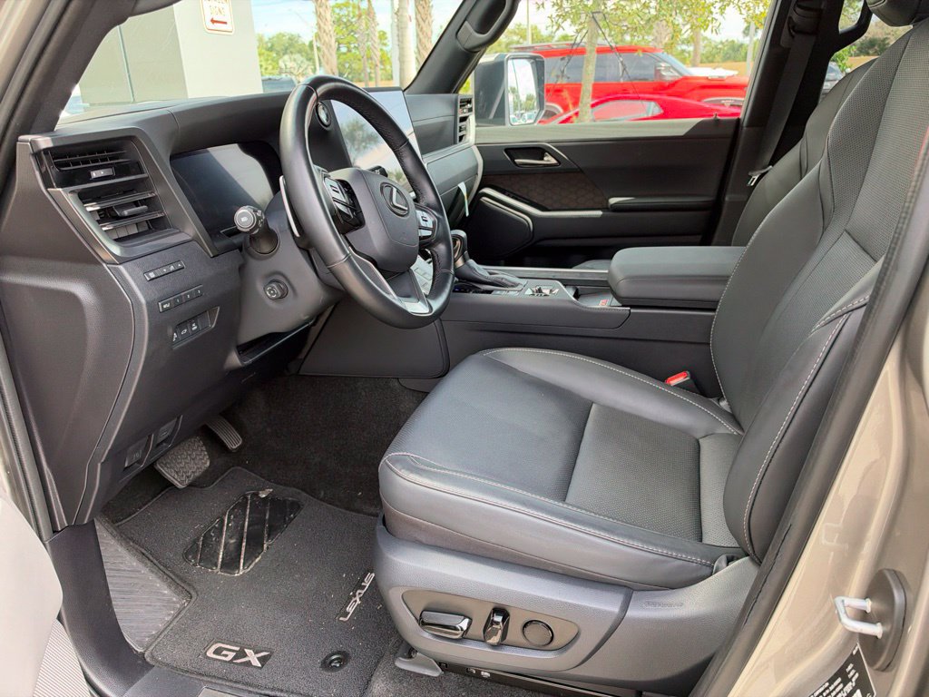 Used 2024 Lexus GX 550 w/ Cold Area Package AWD/4WD image 6