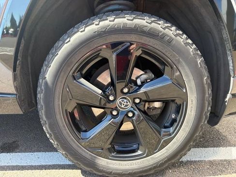 Used 2019 Toyota RAV4 XSE AWD/4WD image 11
