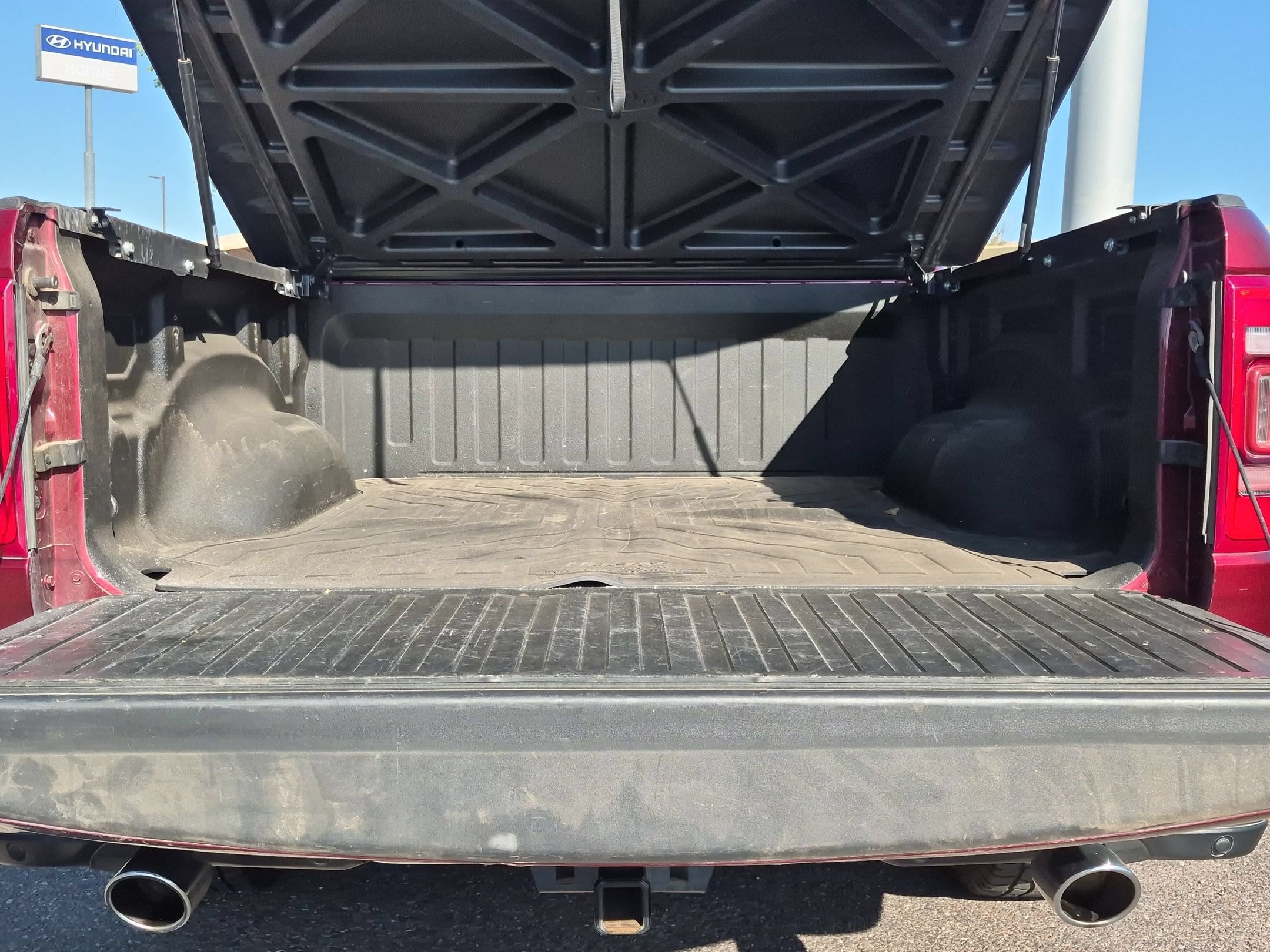 Used 2020 RAM 1500 Laramie RWD image 7