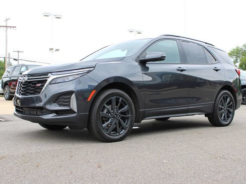 Used 2022 Chevrolet Equinox RS w/ RS Leather Package AWD/4WD image 9