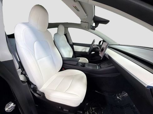 Used 2022 Tesla Model Y Performance AWD/4WD image 28