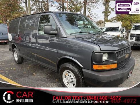 Used 2017 Chevrolet Express 2500 image 1