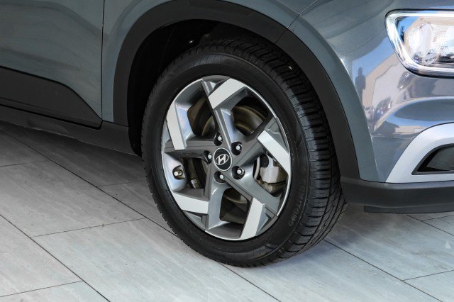 Used 2024 Hyundai Venue SEL FWD image 55