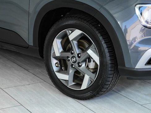 Used 2024 Hyundai Venue SEL FWD image 55
