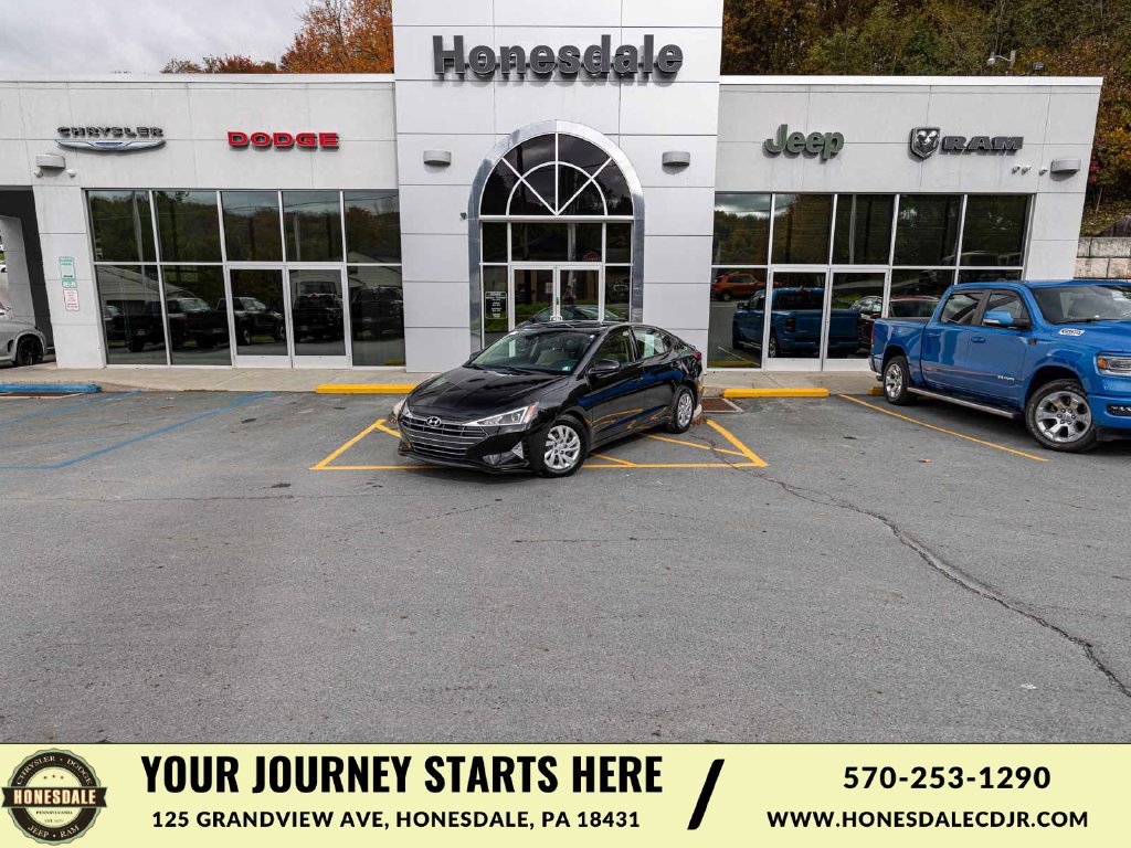 Used 2020 Hyundai Elantra SE FWD image 1