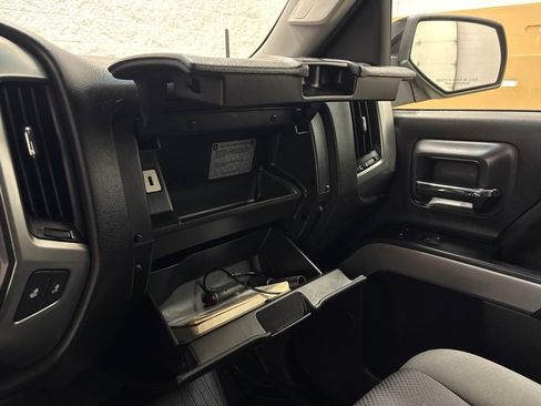 Used 2018 Chevrolet Silverado 1500 LT w/ All Star Edition AWD/4WD image 29