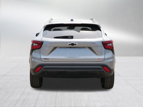 New 2026 Chevrolet Trax RS w/ Sunroof Package FWD image 4
