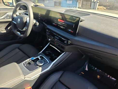 Used 2025 BMW i4 eDrive40 image 12