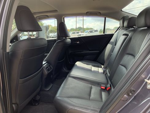 Used 2015 Honda Accord Touring image 32