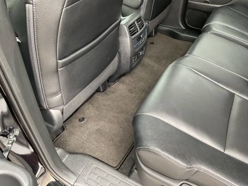 Used 2016 Honda Pilot Touring image 32