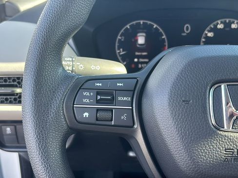 Used 2025 Honda HR-V LX image 18