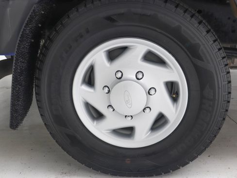 Used 2023 Ford E-350 and Econoline 350 Super Duty w/ Power Windows & Locks Group RWD image 31