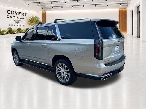 Used 2023 Cadillac Escalade ESV Premium Luxury w/ Performance Package AWD/4WD image 8