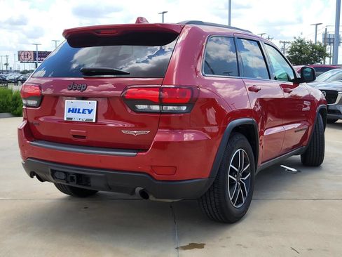 Used 2021 Jeep Grand Cherokee Trailhawk AWD/4WD image 4
