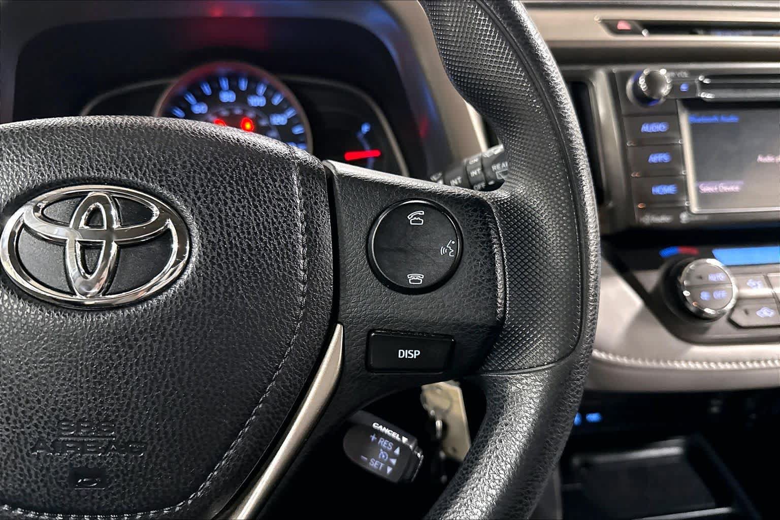 Used 2015 Toyota RAV4 XLE AWD/4WD image 25