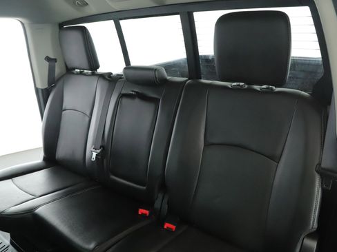Used 2016 RAM 1500 Sport w/ Black Ram 1500 Sport Group AWD/4WD image 5