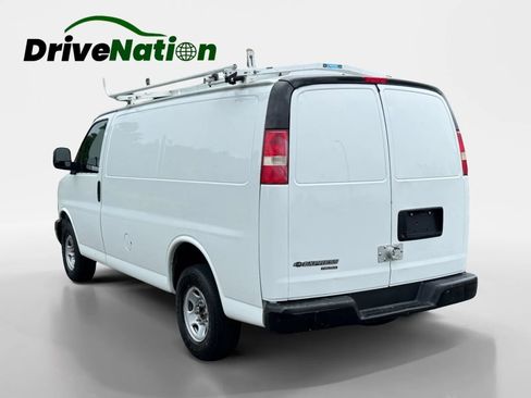 Used 2015 Chevrolet Express 3500 image 7