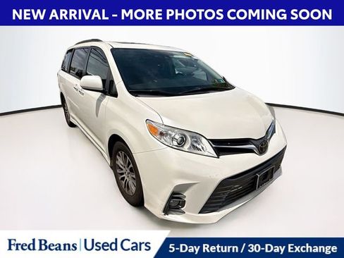 Used 2018 Toyota Sienna XLE FWD image 6