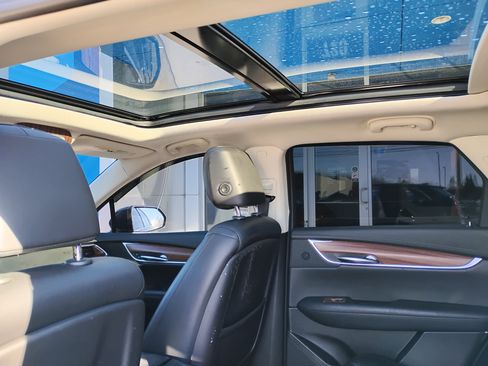 Used 2019 Cadillac XT5 Premium Luxury w/ Driver Assist Package image 19