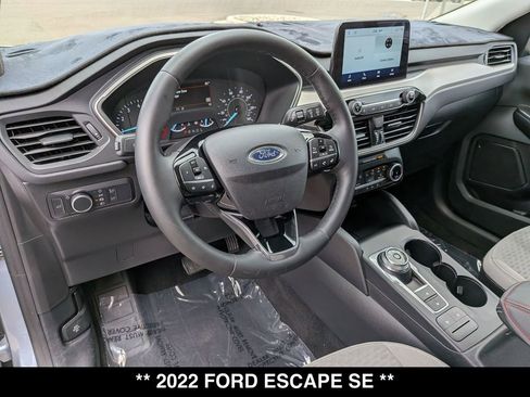 Used 2022 Ford Escape SE w/ Convenience Package AWD/4WD image 2